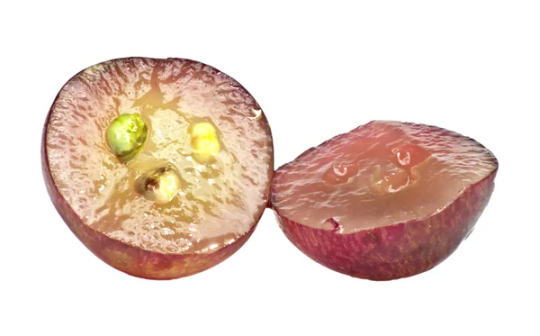 Doorschijnend segment van rode druiven vruchten, macro geïsoleerd op wit — Stockfoto