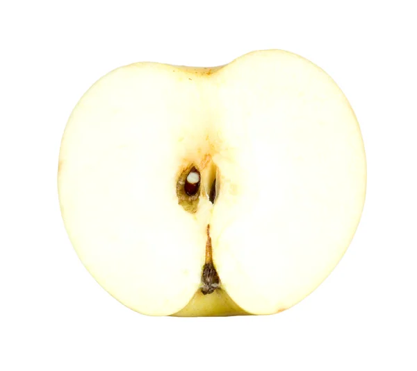 Gelber Apfel in Scheiben geschnitten isoliert auf weiß — Stockfoto