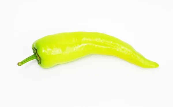 Groene pasilla Chili peper op witte geïsoleerd — Stockfoto