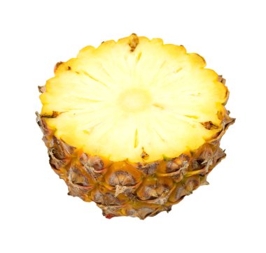 Beyaz arka plan üzerinde izole dilim ananas.