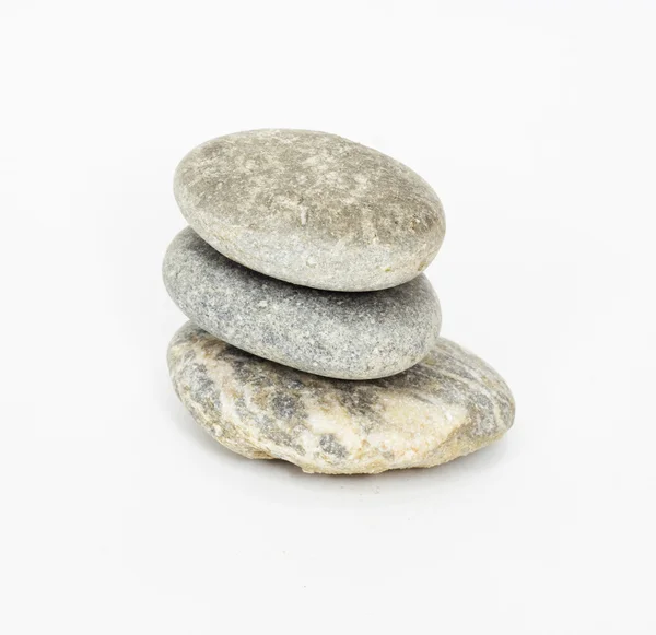 Mucchio di pietre isolate su sfondo bianco — Foto Stock