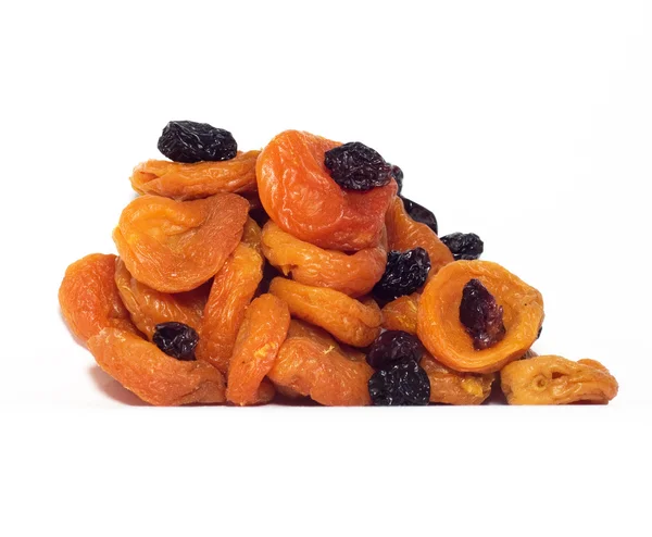 Raisins and dried apricots isolated on white background — Stock Photo, Image