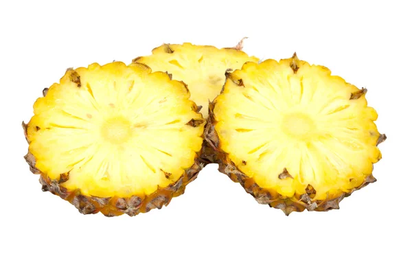 Tre fette di ananas, isolate su fondo bianco, con cenere chiara — Foto Stock