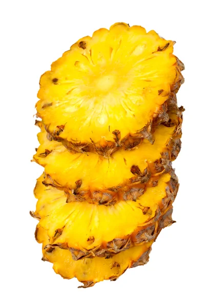 Beyaz arka plan üzerinde izole taze dilim ananas — Stok fotoğraf
