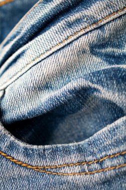 Mavi jeans doku dikiş detaylı ile closeup