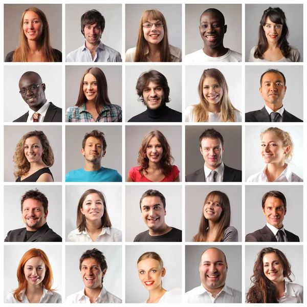 Pessoas sorrindo diferentes — Fotografia de Stock