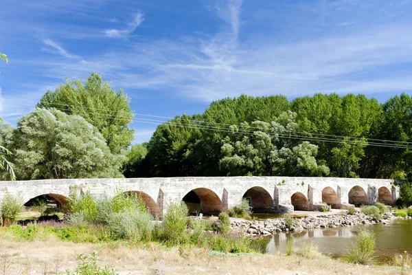 Old bridge near Tordomar, Castile and Leon, Spain — Stock Photo, Image