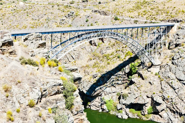 Requejo brug, Castilië en leon, Spanje — Stockfoto