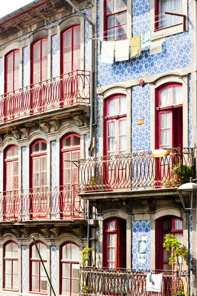 Haus mit Azulejos (Fliesen), Porto, Portugiesisch — Stockfoto