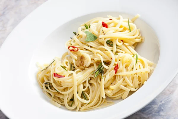 Espaguetis con carne de pavo —  Fotos de Stock
