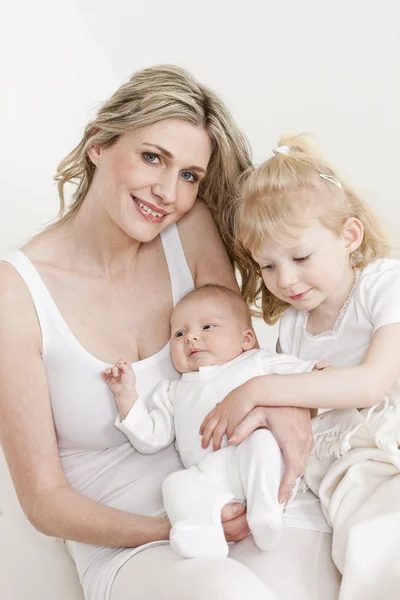 Mother with her daughters — Stock Photo, Image