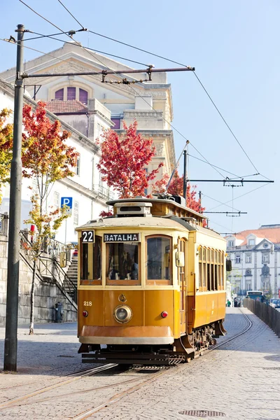 电车，波尔图，葡萄牙 — 图库照片