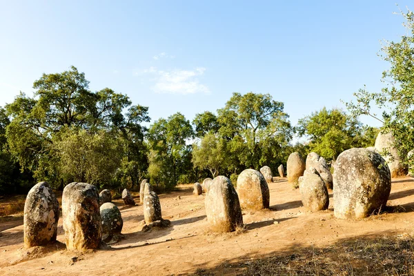 Cromlech di Almendres vicino a Evora, Alentejo, Portogallo — Foto Stock