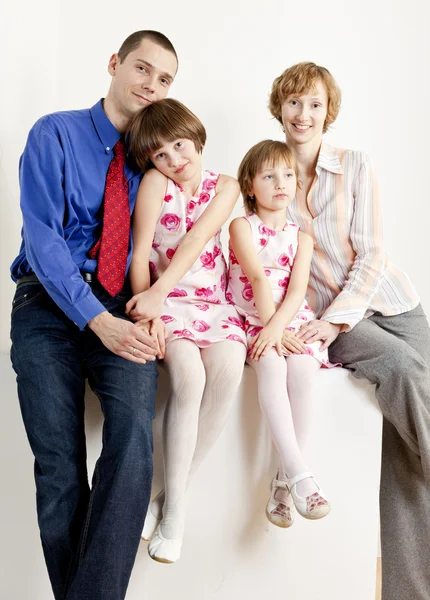 Pais com suas filhas — Fotografia de Stock