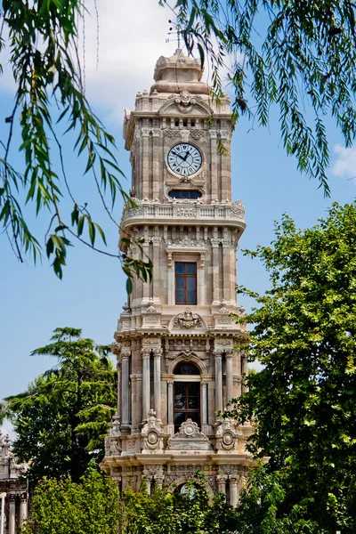 Torre dell'orologio Dolmabahce — Foto Stock