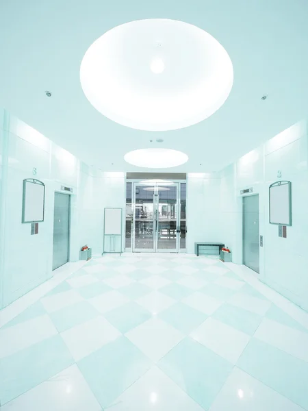 Entrance and elevator waiting room — Stock Photo, Image