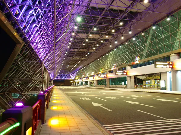 Eingang des Flughafens — Stockfoto