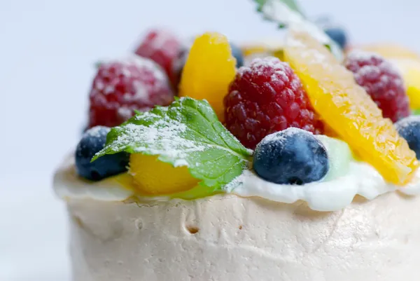 Фруктовий торт merangue — стокове фото