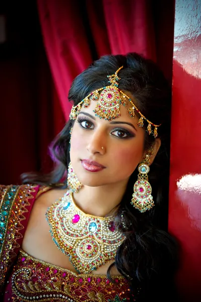 Όμορφη ινδική νύφη — Φωτογραφία Αρχείου