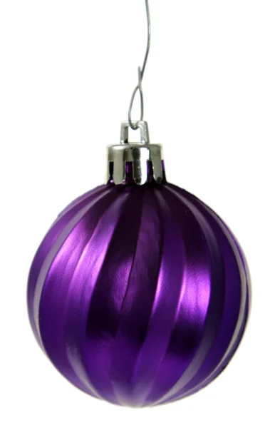 紫色圣诞吊饰 — 图库照片