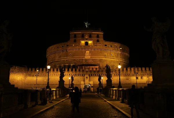 Castel Sant 'Angelo después de la oscuridad — Foto de Stock