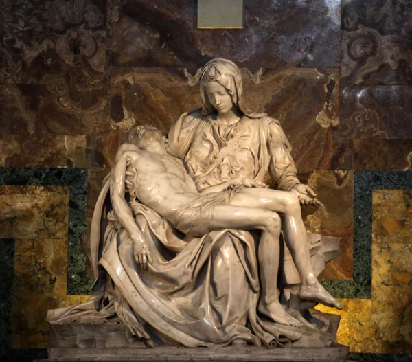 Pietà in St. Peter's — Stock Photo, Image
