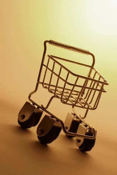 Minyatür alışveriş arabası — Stok fotoğraf