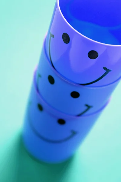 Stapel voor smiley cups — Stockfoto