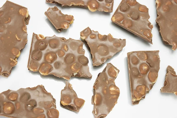 Pedaços de chocolate de avelã — Fotografia de Stock
