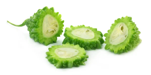 Gesneden groene momordica of karela — Stockfoto