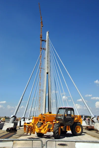Строительство моста — стоковое фото