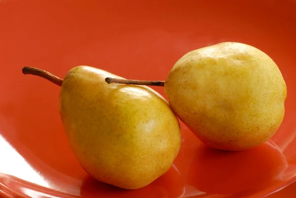 Pears on plate — Stock Photo, Image