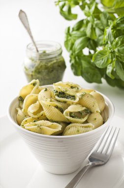 Pesto ile makarna