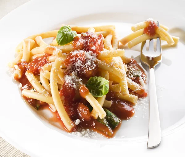 Pasta con salsa de tomate —  Fotos de Stock
