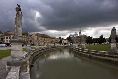 Statues in Padua clipart