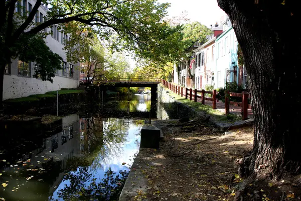 秋の運河 — ストック写真