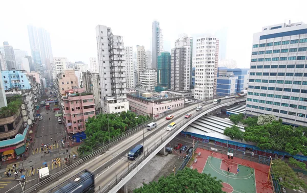 Трафик в центре города, Гонконг — стоковое фото