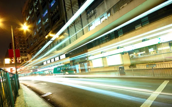 Estrada e tráfego no centro de Hong Kong — Fotografia de Stock