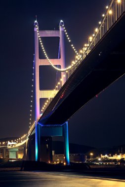 gece hong Kong'daki Tsing ma bridge