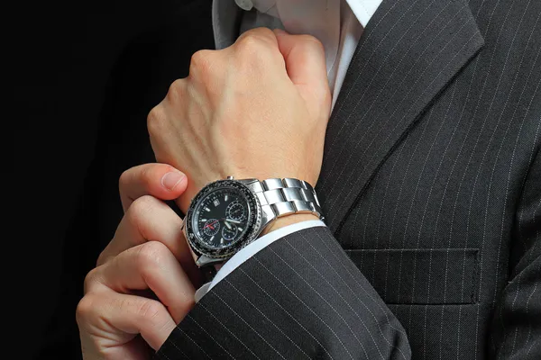 Pánská ruka s hodinkami. Royalty Free Stock Fotografie