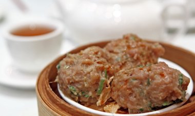 Meat balls is delicious Chinese food clipart