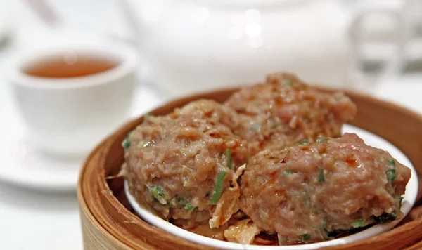 Мясо шарики вкусная китайская еда — стоковое фото
