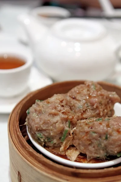 Mięsne kulki jest pyszne chińskie jedzenie — Zdjęcie stockowe
