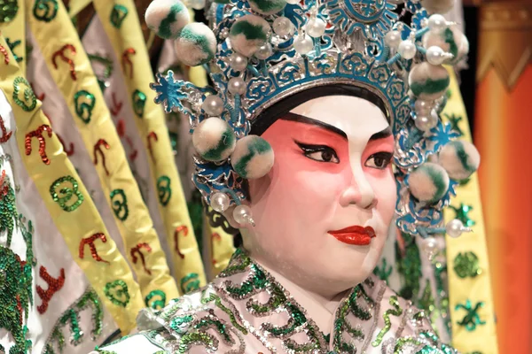 Китайская опера манекен и красная ткань, как текстовое пространство, это игрушка, не — стоковое фото