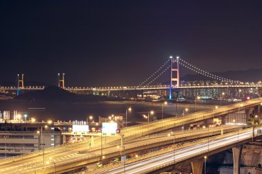 Gece sahnelerinde Karayolu Köprüsü hong Kong.