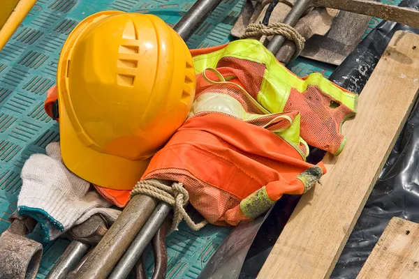 Zaopatrzenie pracownik budowy z bliska — Zdjęcie stockowe