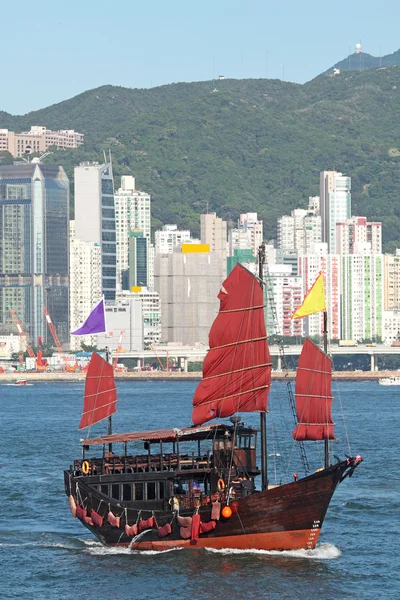 Junk boat in Hong Kong — Stock Photo, Image