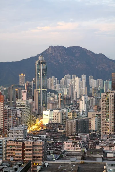 在市中心繁华地段，香港日落 — 图库照片