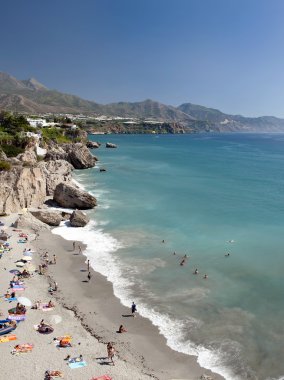 Balcon de europa kuzeye bakıyor, nerja