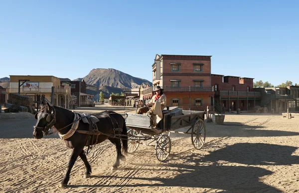 Cowboy mit Planwagen am Mini-Hollywood-Filmset — Stockfoto